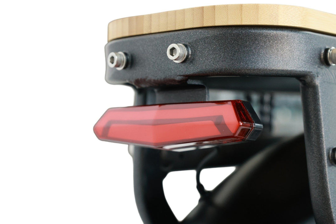 Which Dirwin model has reinforced rear racks?